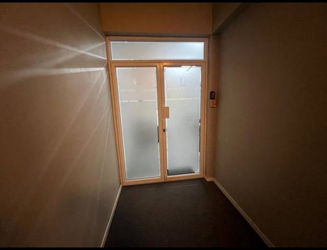 OFFICE FOR SALE IN CLARENDON